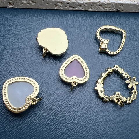 Pendente A Forma Di Cuore Rame Placcato Oro 18K Zircone Finta Perla Artificial Minimalista Accessorio Collana DIY Per Donna Elegante