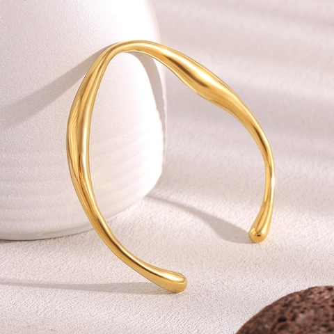 Onregelmatige Gedraaide Armband Roestvrij Staal 18K Verguld Minimalistische Vloeibare Metaalstijl Open Manchet Sieraden