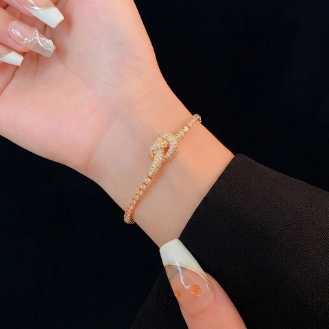 Pulsera Elegante De Nudo Para Mujer Cobre Chapado En Oro Circonita Brillante Cierre Deslizante Ajustable Joyería De Lujo