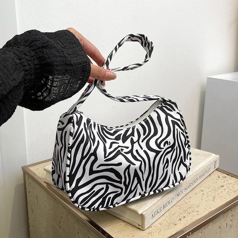 Modische Unterarmtasche Nylongewebe Druck Leopard Kuh Herz Schmetterling Muster Damen Schulter Hobo Handtasche