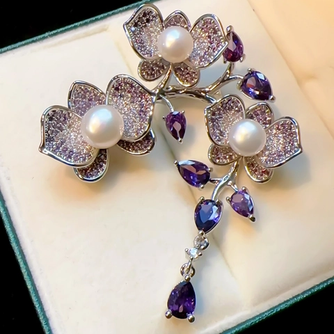 Elegante Kupfer Blumen Schmetterling Brosche Mit Naturperle Strass Luxuriöse Eingelegte Damen Korsage Zubehör Anstecknadel