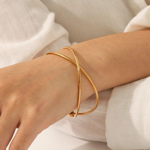 Minimalistisches Geometrisches Kreuzlinien Offenes Armreif 18K Vergoldet Edelstahl Schmuck Für Frauen