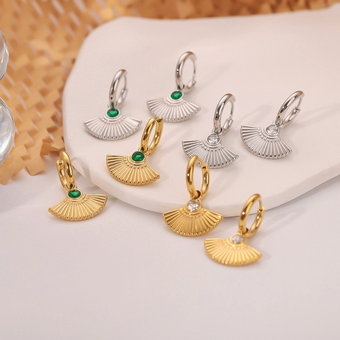 Französische Retro Fächer Anhänger Huggie Hoop Ohrringe Edelstahl 18K Vergoldet Zirkonia Smaragd Schmuck Für Damen