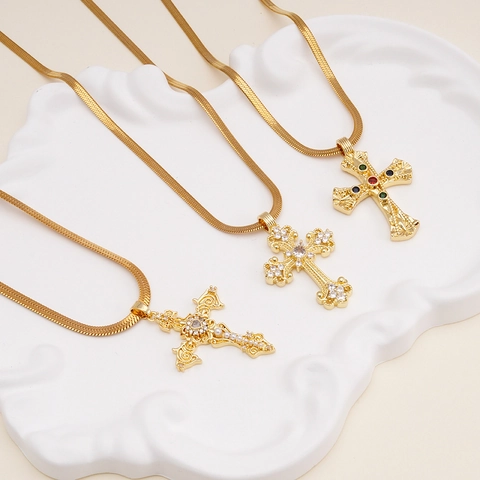 Collana con Ciondolo a Croce in Rame Vintage per Donna Catena a Serpente Strass Multicolore Perla Artificiale Gioielli di Moda