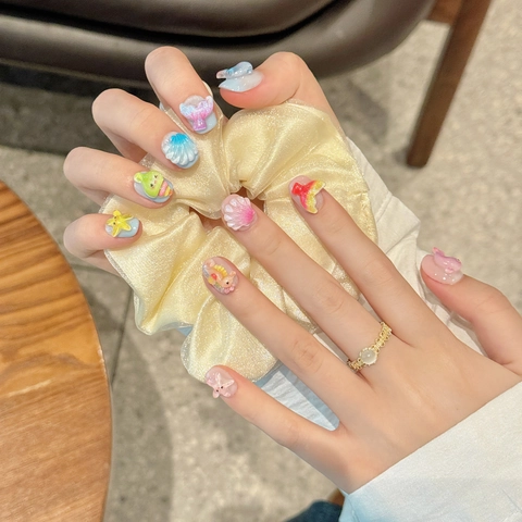 Handmade 3D Ocean Sea Life Press On Nails Cute Pearlescent Shimmer Dolphin Shell Starfish Short Round Removable Reusable Summer Style