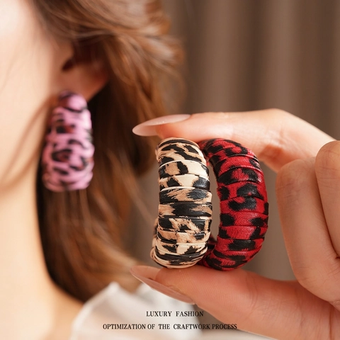 Hoop Earrings Leopard Print Faux Leather C-Shaped Chunky Retro Fashion Women With 925 Sterling Silver Earring Post