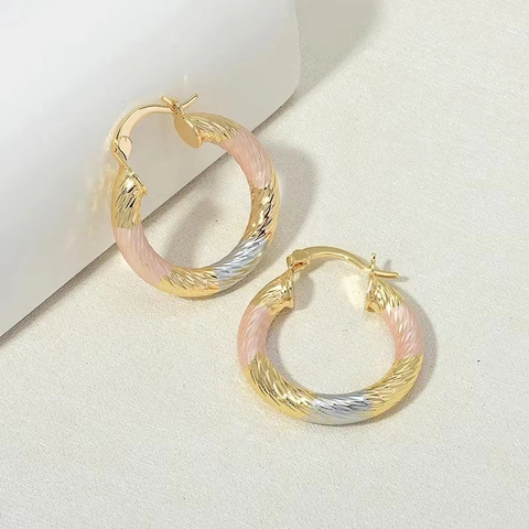 Damen Mode Dreifarbige Creolen Messing Vergoldet Gedreht Texturiert Verschluss Schmuck
