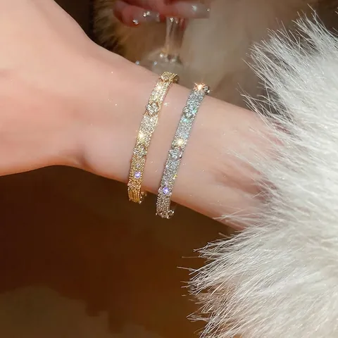 Bracciale Rigido Fiore Trifoglio Rame Zirconia Cubica Pavé Minimalista Lusso Elegante Gioiello Regalo Per Donne Ragazze
