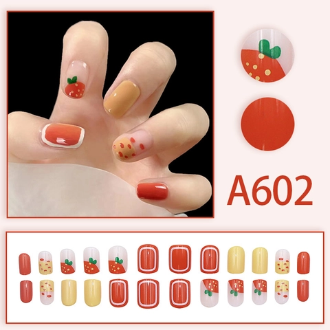 Press On Nails Corte Rotonde Stampa Fragola Carino Rosso Giallo Lucido Unghie Artificiali Per Donne Ragazze