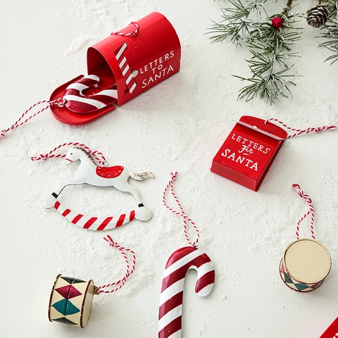 Decorazioni Natalizie Appese In Metallo Arte In Ferro Cassetta Postale Babbo Natale Cavallo A Dondolo Bastoncino Zucchero