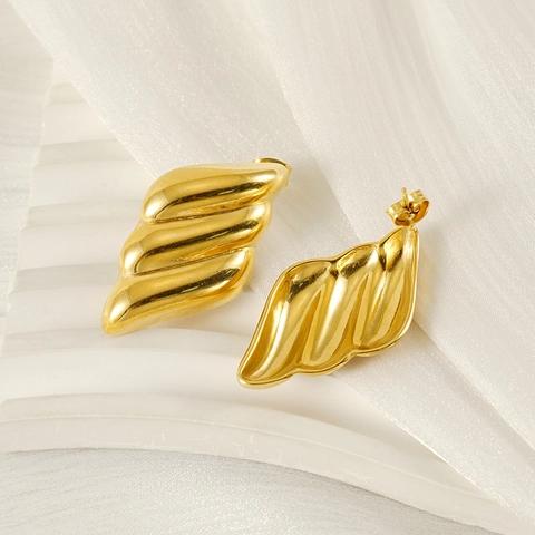 18K Gold Plated Stainless Steel Stud Earrings Irregular Wave Angel Wing Design Tarnish Resistant Fashion Women Jewelry