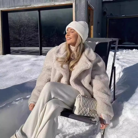 Veste En Imitation Laine D'Agneau Pour Femme Col Revers Chaud Manteau Court En Peluche Vêtements D'Hiver Avec Poches Style Décontracté