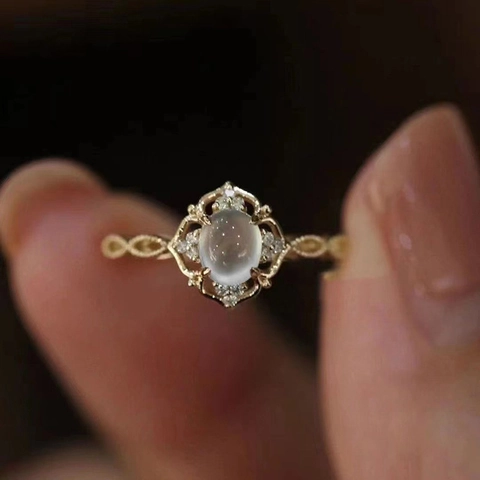 Vintage Ovalen Ring Met Imitatie Maansteen Voor Dames Koper Met Zirconia Holle Gevlochten Band Luxestijl