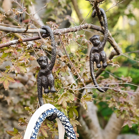 Vintage Cast Iron Monkey Hook Gibbon Decorative Wall S-Shape Hanging Ornament Garden Home Rustic Antique Animal Finish