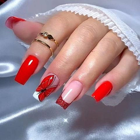 Unghie Finte A Pressione Farfalla Rossa Forma Bara Lunga Gradiente Glitter French Tip Unghie Artificiali Manicure Donna