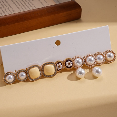 Orecchini In Lega Con Künstliche Perle Imitazione E Rinestone Con Perno In Argento Retro Geometrico Elegante Gioielli Da Donna Accessorio