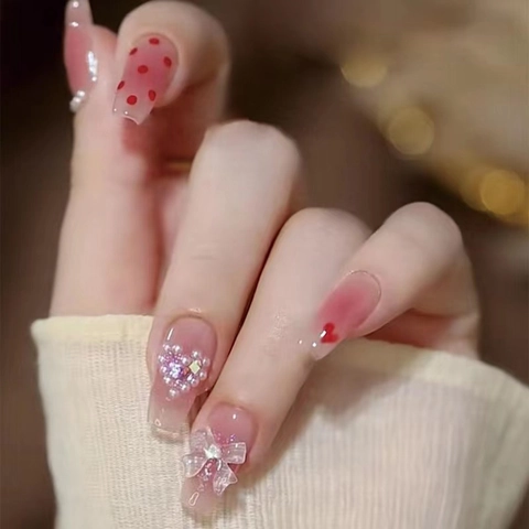 Uñas Postizas Press On Degradado Rosa Forma Ataúd Larga Con Lazo 3D Y Corazón De Diamantes Puntos Rojos Estilo Dulce