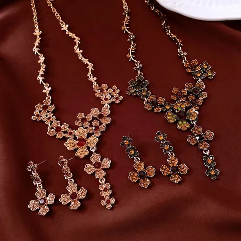 Set Gioielli Vintage Fiore Croce Collana E Orecchini Lega Strass Con Perno In Argento Stile Palazzo Francese Donne