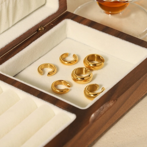 Ear Cuffs Minimalisti In Acciaio Inossidabile Senza Buco Placcati Oro 18K Forma C Gioielli Geometrici Per Donne