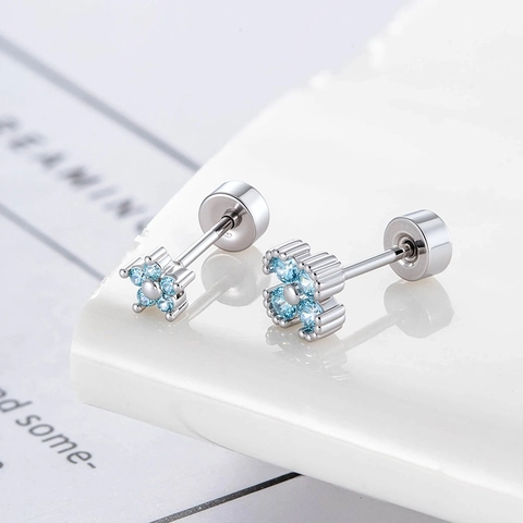 Orecchino Cartilagine Fiore Zirconia Blu Chiaro Acciaio Titanio Piercing Elica Gioielleria Per Donne