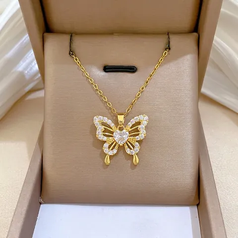 Collar Con Colgante De Mariposa Con Zircon De Corazon Cobre Incrustado Cadena De Acero Inoxidable Joyeria Elegante