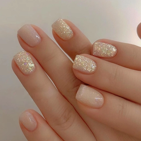 Press On Nägel Kurz Quadratisch Rosa Glitzer Silber Pailletten Full Cover Abnehmbar Süßer Französischer Stil Frauen