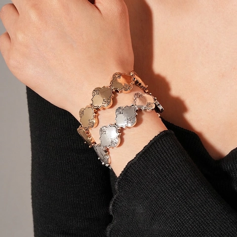 Vintage Alloy Elastic Bracelet Bangle For Women Retro Engraved Floral Clover Pattern Baroque Style Bohemian Jewelry