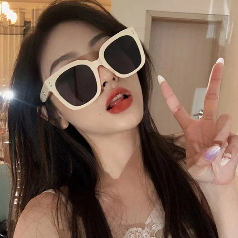 Gafas De Sol Cuadradas Grandes Retro Protección UV Montura De Plástico Con Remaches Metálicos Moda Hombre Mujer