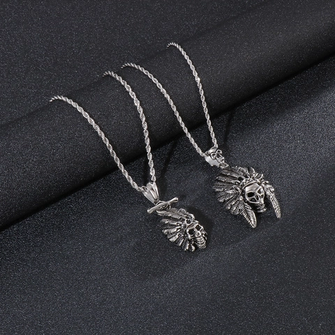 Pendentif Crâne De Chef Indien Plumes Acier Inoxydable Rétro Hip Hop Style Punk Rock Bijoux Pour Hommes