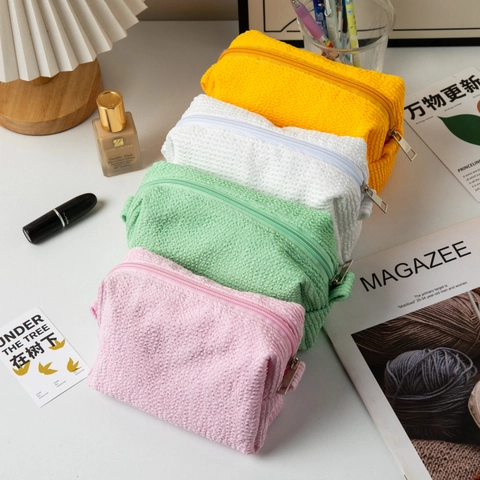 Solid Color Pleated Makeup Bag Large Capacity Seersucker Cosmetic Pouch For Women Travel Toiletry Storage Bag Portable Wash Bag