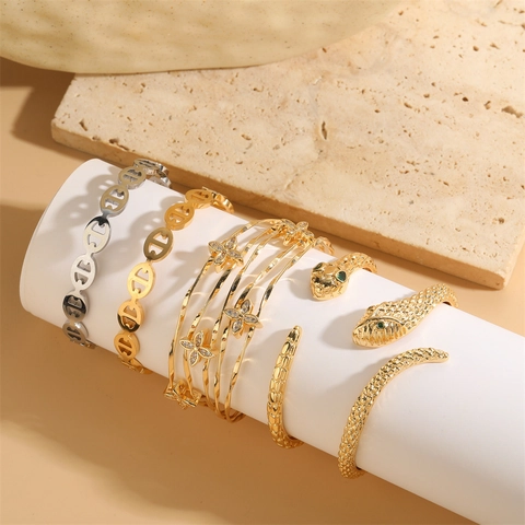 Slangenvorm Open Armband Koper Verstelbaar Met Zirkonia Bloem En Holle Schakel Ontwerp Voor Dames Sieraden