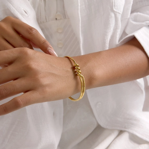 Edelstahl Offener Armreif Armband 18K Vergoldet Gedrehter Knoten Minimalistischer Wasserdichter Schmuck Für Damen