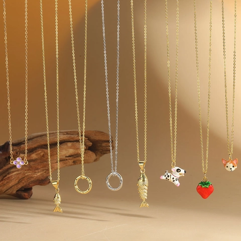 Lindo Collar Con Colgante De Animal Fruta Cobre Chapado En Oro Esmalte Circonita Cadena Clavícula Joyería Simple Mujer