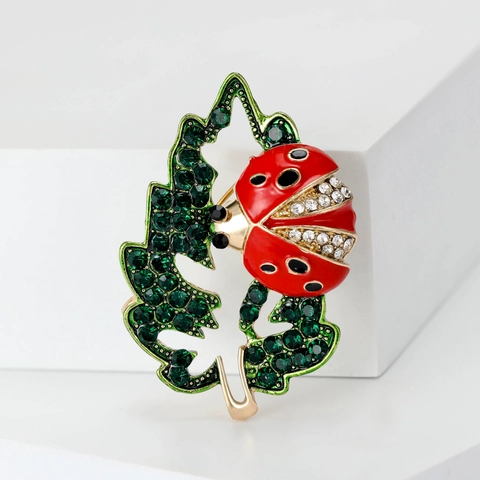 Spilla a Forma di Coccinella e Foglia in Lega con Strass per Donna Spilla Creativa con Insetto Rosso e Foglia Verde Smaltata