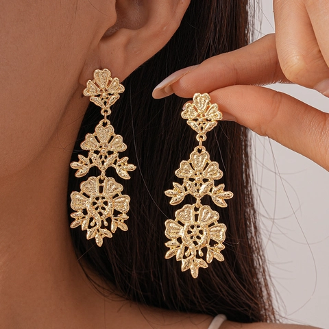 Boucles D'oreilles Pendantes Fleurs Évidées Alliage Avec Tige En Argent Sterling 925 Style Palais Rétro Pour Femmes