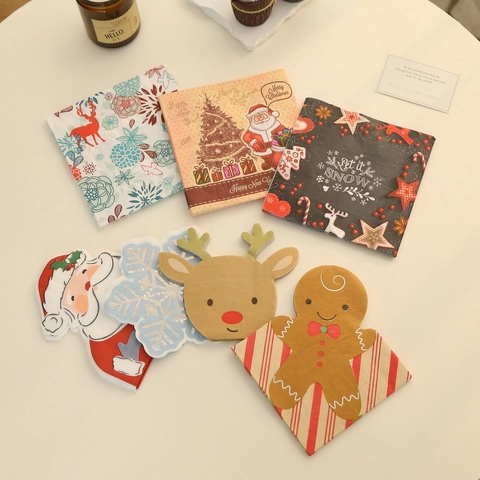 Christmas Party Disposable Tableware Paper Plates Cups Napkins Straws Plastic Cutlery Tablecloth Banner For Holiday Gathering Decoration