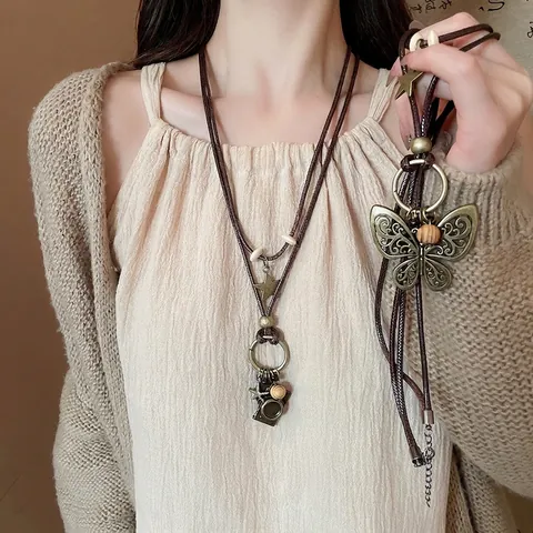 Vintage Lange Anhänger Halskette Legierung Schmetterling Kamera Stern Holzperlen Wachsseil Böhmischen Wald Stil Schmuck Frauen