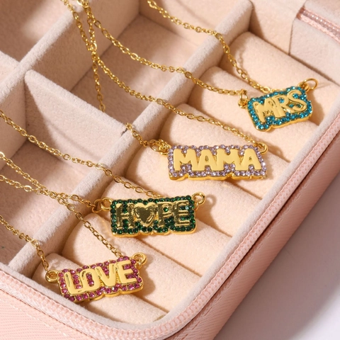 Collana In Acciaio Inossidabile Zircone Colorato Strass Lettera MAMA LOVE Pendente Gioielli Di Moda Placcati Oro Per Donna