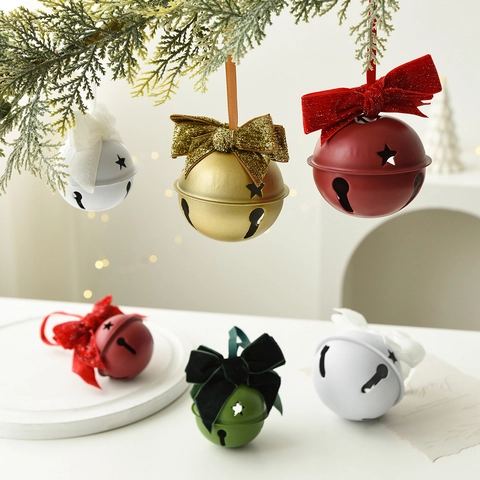 Vintage Metal Christmas Bell Hanging Ornaments With Bowknot Star Cutouts Holiday Tree Decorations Gold White Red Green