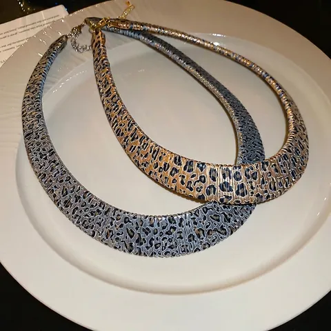 Leopard Print Choker Necklace Retro Wide Metal Geometric Neck Chain For Women Ethnic Style Statement Jewelry