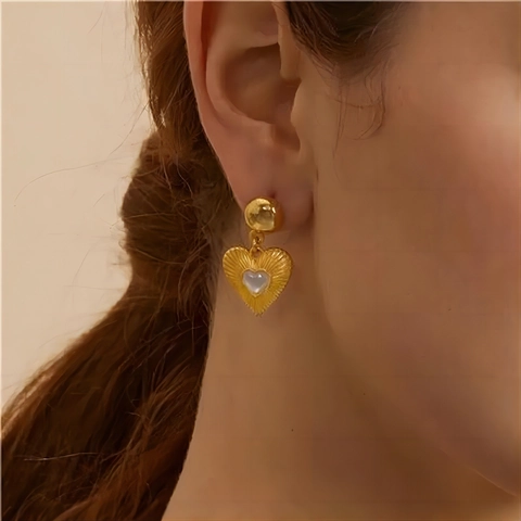 Boucles D'oreilles Cœur Plaqué Or 18K Acier Inoxydable Zircon Pierre Naturelle Texture Rayons De Soleil Vintage Élégant Pour Femmes