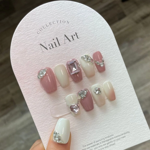 Handmade Press On Nails Pink Gradient Long Glossy Luxury Rhinestones Heart Bow Design Resin Artificial Nail Tips