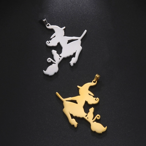 Collana con Ciondolo a Silhouette di Strega su Scopa con Gatto in Acciaio Inossidabile per Donna Halloween Party Accessorio