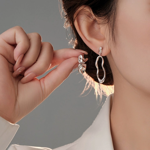 Pendientes de Botón de Metal Líquido de Lava Asimétricos para Mujer Textura Fundida Irregular Pendientes de Moda de Cobre Galvanizado