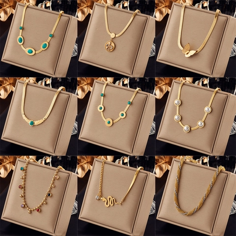 Collana In Acciaio Inossidabile Placcato Oro Retrò Con Catena A Serpente Con Elementi A Farfalla E Turchese Da Donna