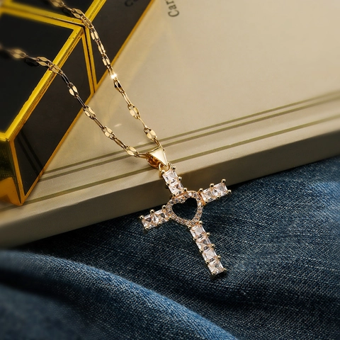 Collana Pendente Croce Rame Zirconia Cuore Cavo Incrostato Pietra Quadrata Colorata Placcato Oro Stile INS Per Donne