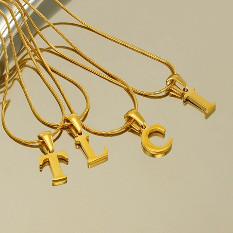 Collana Con Ciondolo Lettera Iniziale Acciaio Inossidabile Placcato Oro 18K Catena A Serpente Gioielli Minimalisti Da Donna
