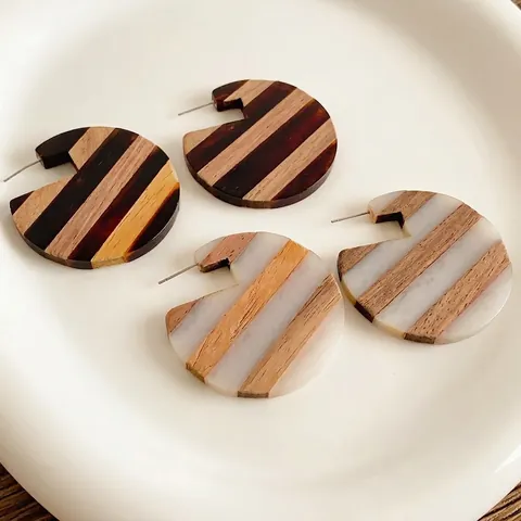Retro Geometric Striped Hoop Earrings With Wood Resin And Silver Earring Post C Shaped Fashion Jewelry For Women