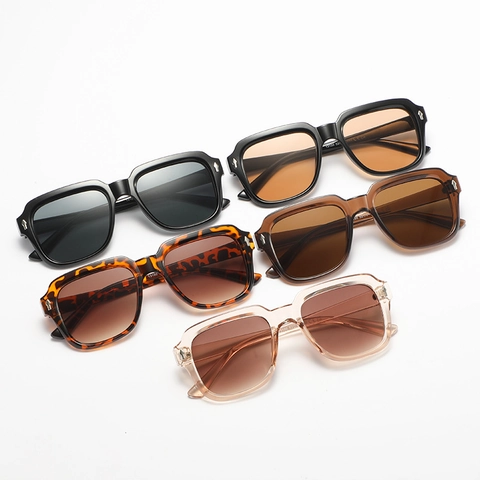 Retro Square Sunglasses With PC Frame UV400 Protection Fashion Street Style Big Frame Eyewear For Men Women