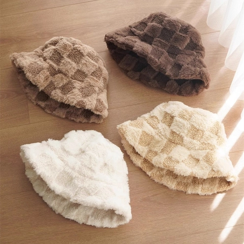 Women Winter Thick Warm Checkerboard Pattern Plush Bucket Hat Soft Polyester Faux Fur Fisherman Hat Windproof Basin Hat